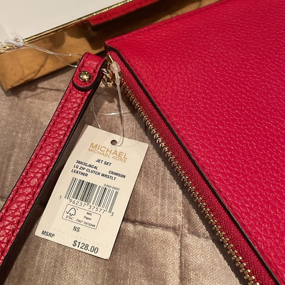 Michael Kors Jetset Wristlet in Crimson Red New in box  10” x 5 1/2” - Picture 3 of 8
